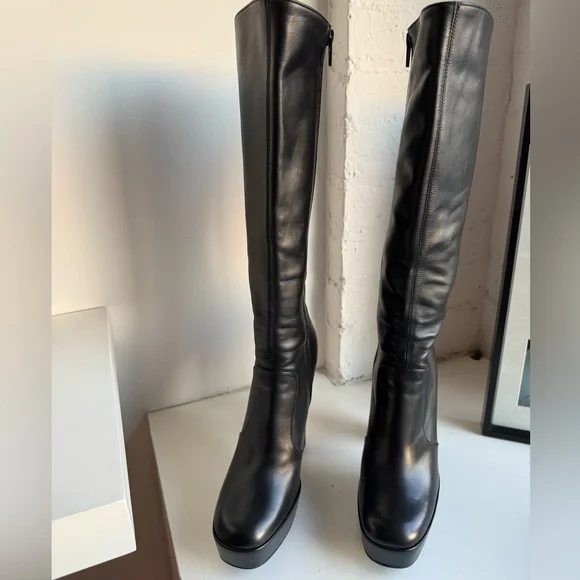 Saint Laurent Black Boots - Picture 5 of 8